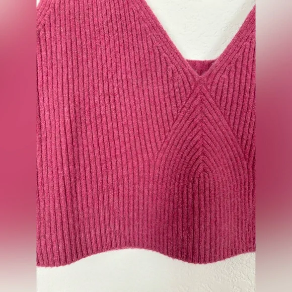 J. Crew Cashmere Blend Cropped Sweater Tank size large - Picture 3 of 5